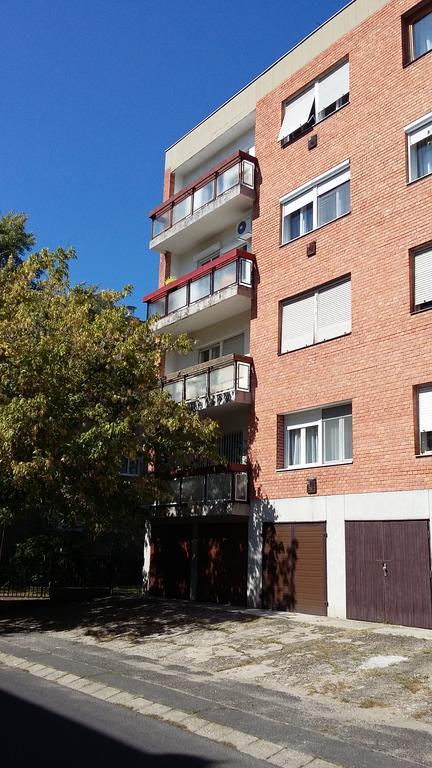 Kardos Apartman Debrecen Exteriör bild